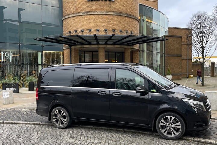 Luxury Belfast to Dublin Private Transfer in Mercedes V-Class photo 3