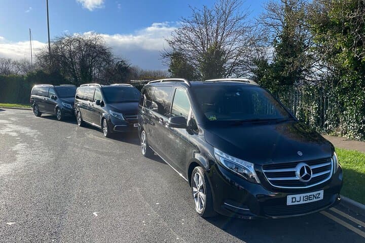 Luxury Belfast to Dublin Private Transfer in Mercedes V-Class photo 4