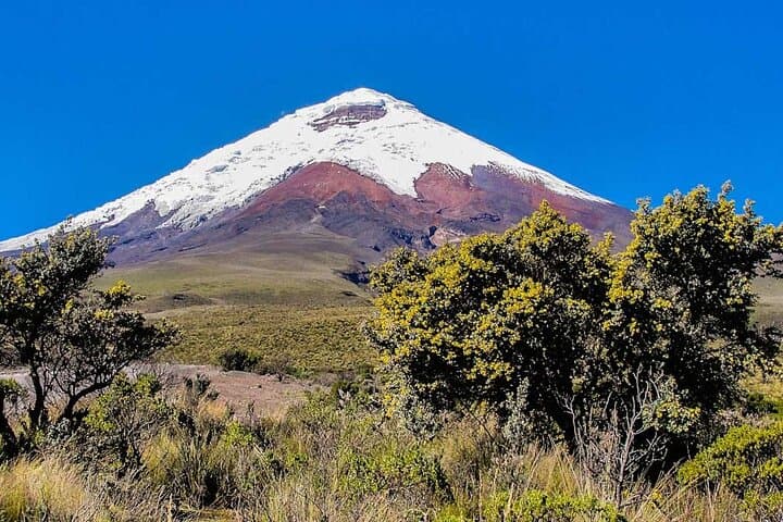 Summit Cotopaxi: 2-Day Guided Ascent to 5,897 m (19,347 ft)