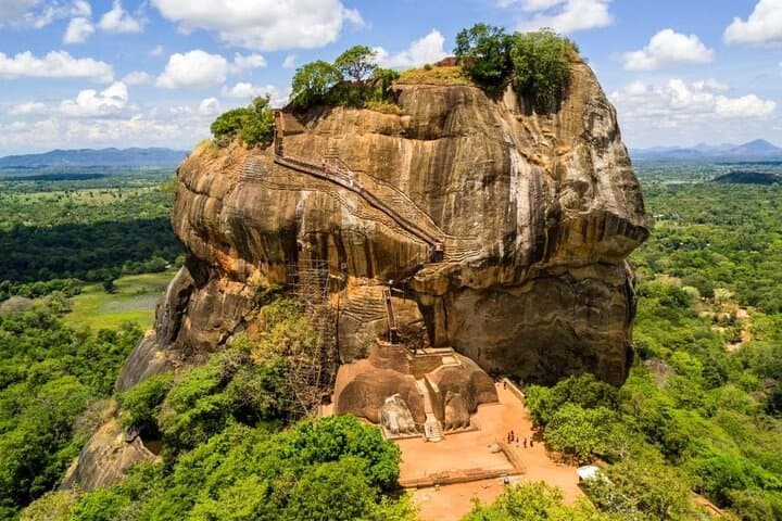 10-Day Private Driver Road Trip Across Sri Lanka — Customize Your Island Journey