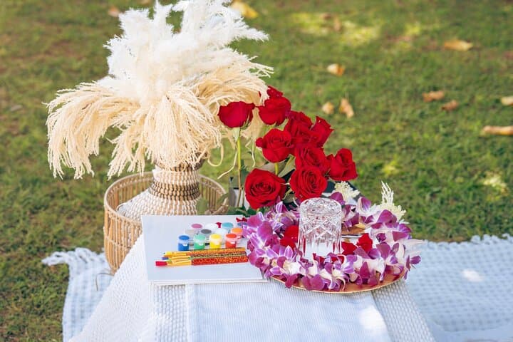 Ala Moana Sunset Picnic: Romantic Beach Date & Photo Session in Honolulu photo 6