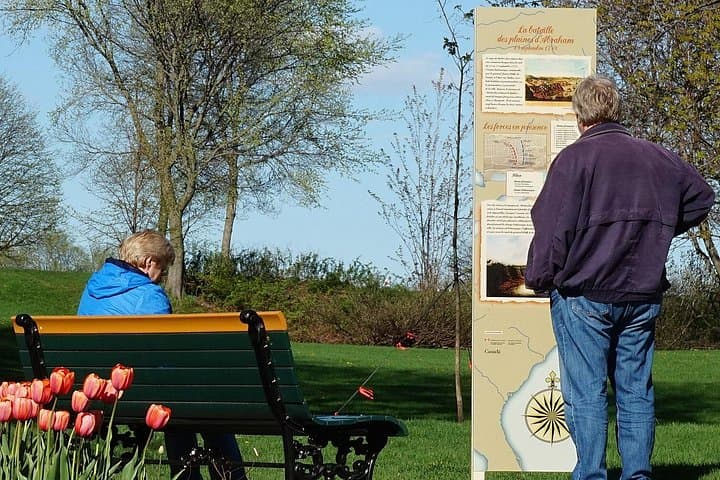 Discover 25 American Stories in Old Québec: Private Historical Walking Tour photo 3