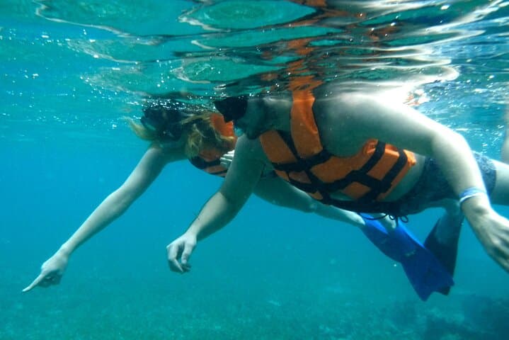 Isla Mujeres Catamaran Tour — Snorkel, Beach Club & Open Bar from Cancún photo 2