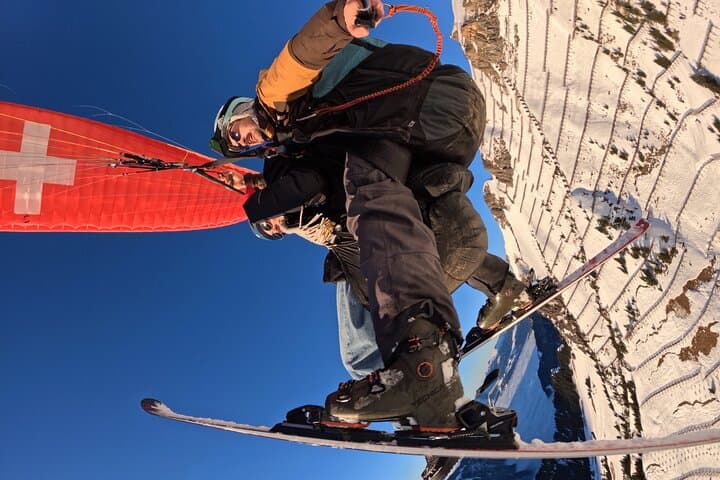 Soar Above the Jungfrau: Paragliding from Mannlichen to Wengen photo 2