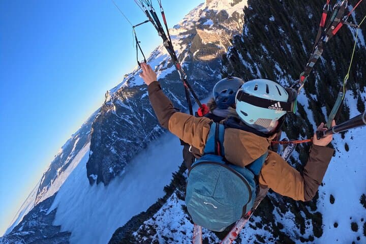 Soar Above the Jungfrau: Paragliding from Mannlichen to Wengen photo 4