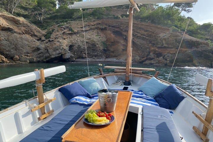 Private Mallorca Boat Tour to Alcúdia, Pollença & Formentor — 3-Hour Llaut Cruise photo 4