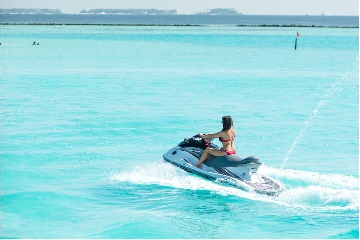 Jet Ski Dubai: 60-Minute Private Transfer Ride with Skyline Views photo 5