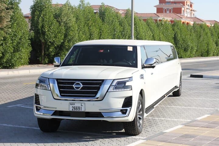 Dubai Luxury Limousine Ride: One-Hour VIP City Transfer & Sightseeing photo 4