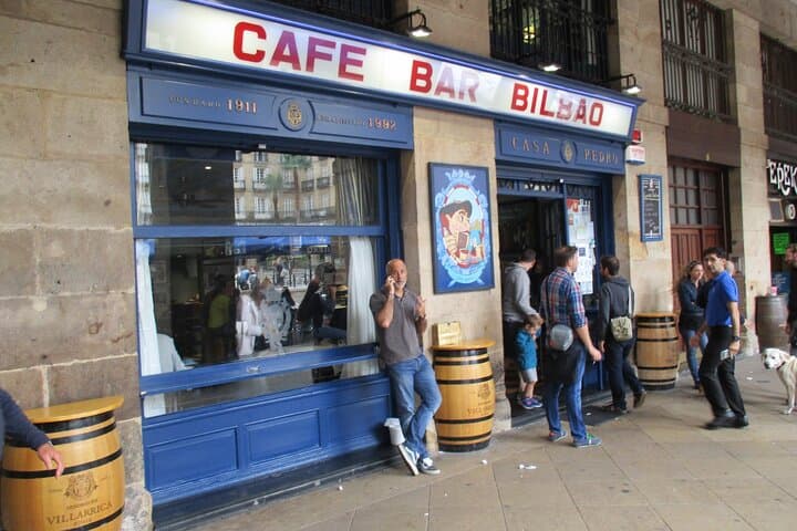 Bilbao e-Scavenger Hunt: Self-Guided City Quest Along the Nervión photo 3