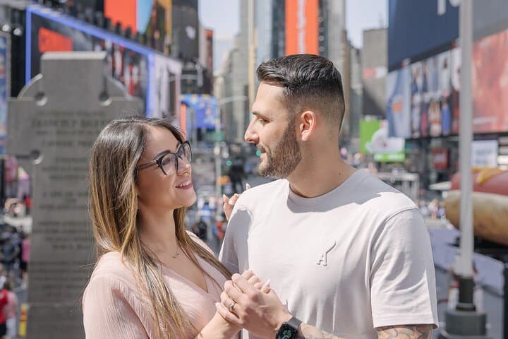 Times Square Professional Photoshoot: Capture Iconic NYC Moments