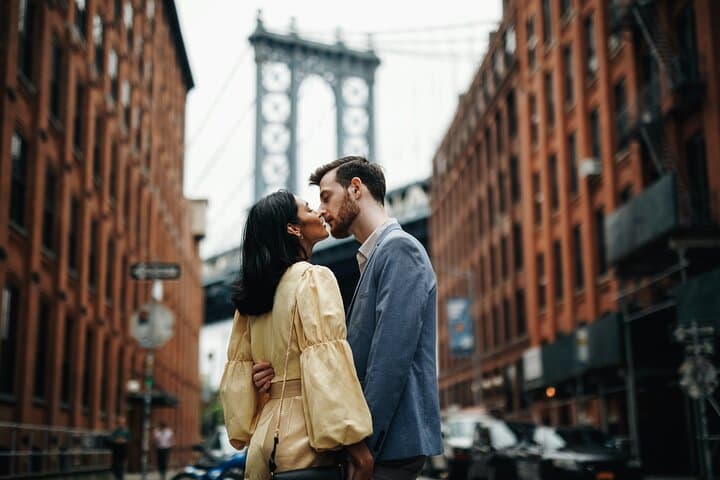 DUMBO Manhattan Bridge Private Photoshoot — 30-Minute Session with Edited Images