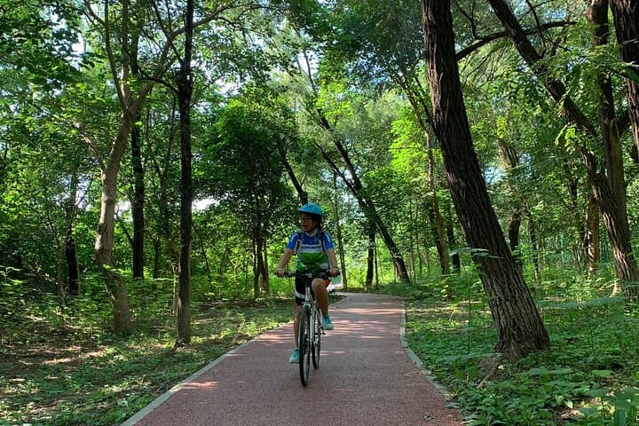 Riverside Cycling with a Local in Beijing — 20km Tea-Stop Ride photo 3