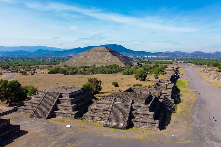 Skip-the-Line Teotihuacan Pyramids Ticket — Explore the City of the Gods photo 4