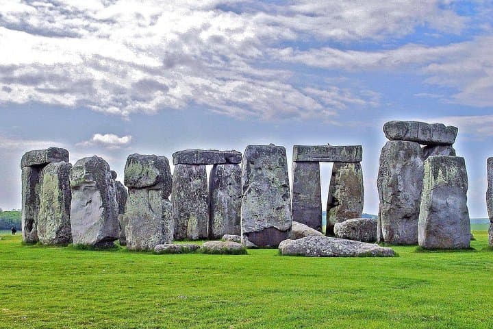 Stonehenge Pre-Cruise Private Tour — London to Southampton Transfer photo 2
