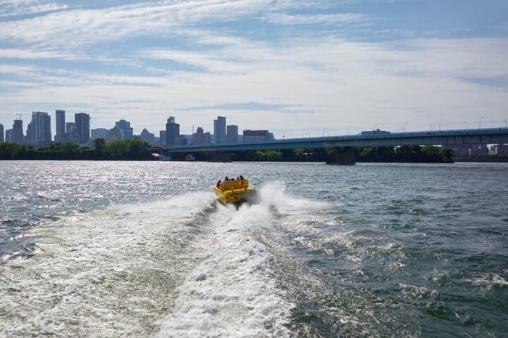 Montreal Jet Boat Thrill Ride: Guided Speed-Boating from Downtown photo 4