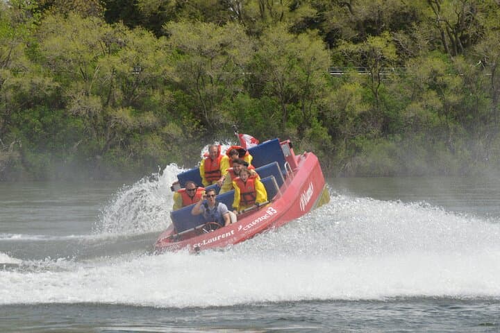 Montreal Jet Boat Thrill Ride: Guided Speed-Boating from Downtown photo 5