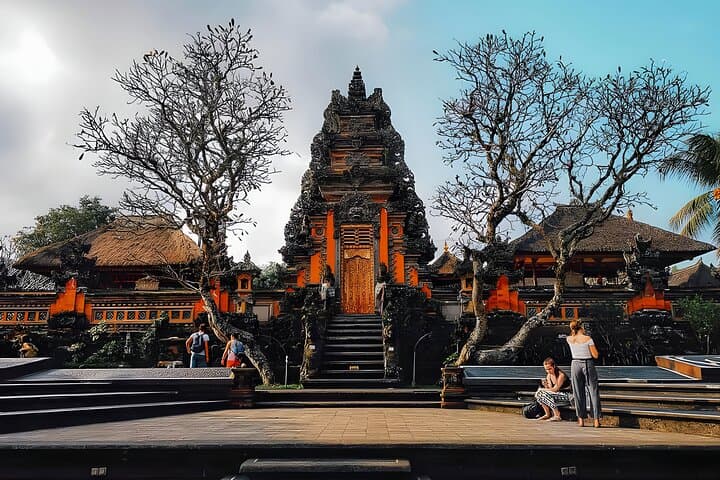Ubud to Uluwatu Full-Day: Waterfall, Monkey Forest & Sunset Kecak photo 3