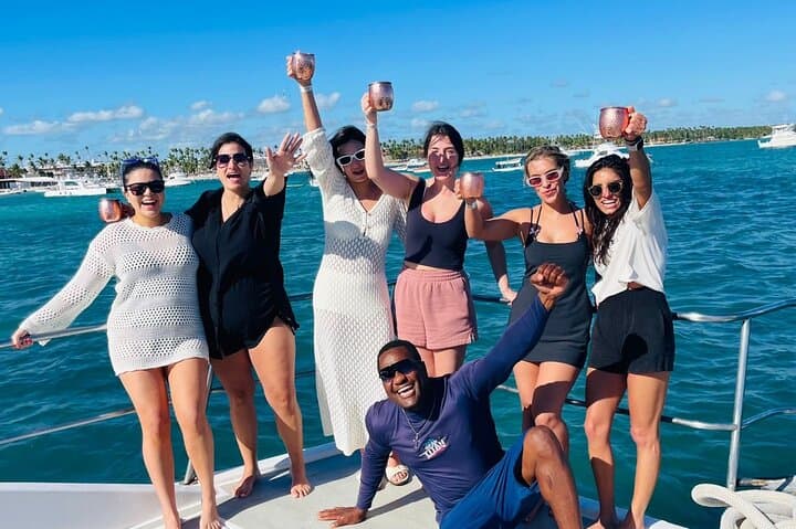 Punta Cana Private Boat Party: Snorkeling, Natural Pools & Open Bar photo 6