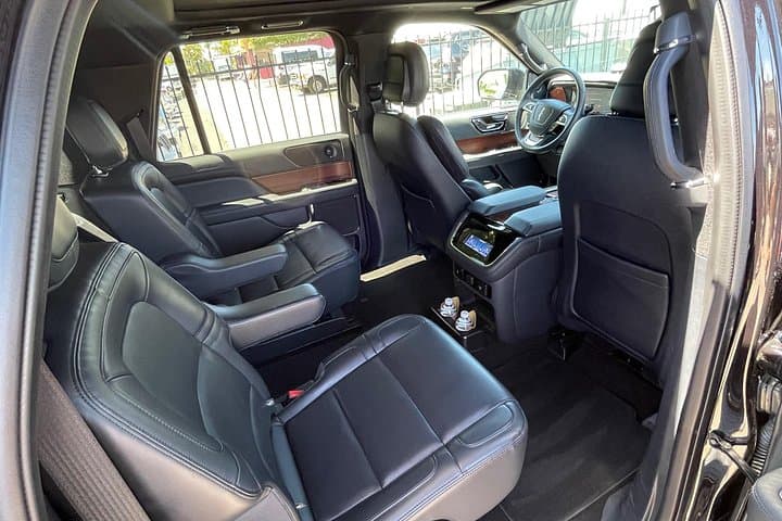 Private SUV Transfer from LAX to Disneyland Resort — Direct Luxury Airport Ride photo 2