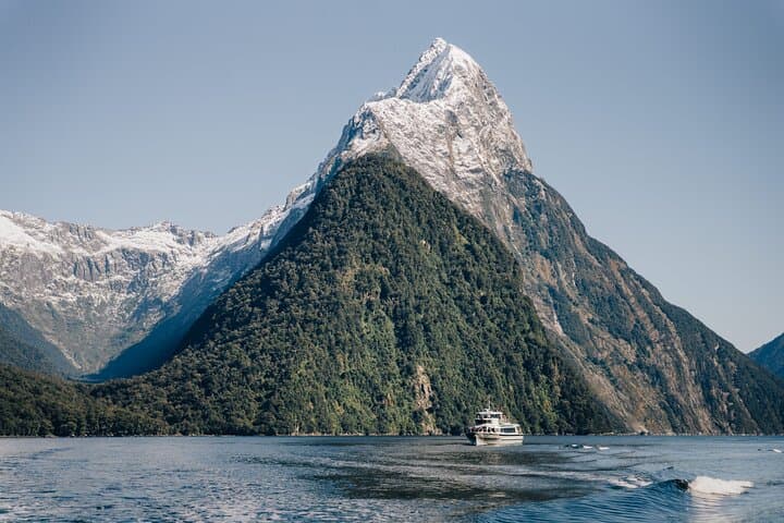 Milford Sound Coach-Cruise-Flight: Full-Day Scenic Tour from Queenstown photo 6