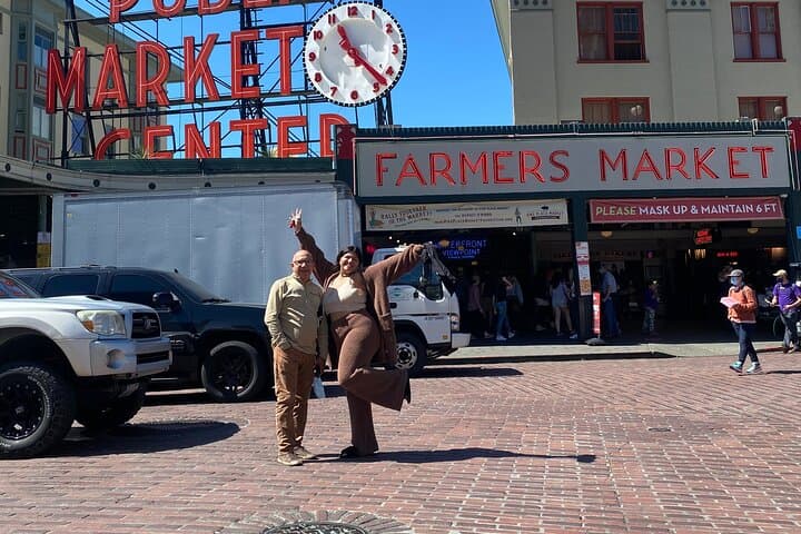 Seattle Highlights Private Tour: 3–4 Hour Luxury SUV or Sprinter City Experience photo 5