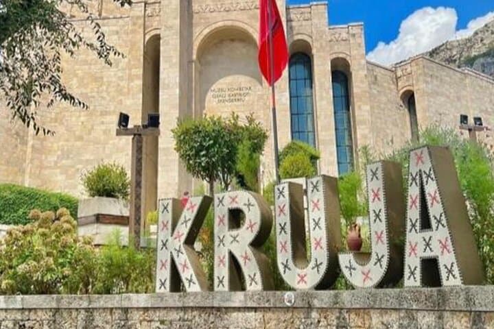 Krujë Day Trip from Tirana: Kruja Castle, Old Bazaar & Sari Salltik Viewpoint