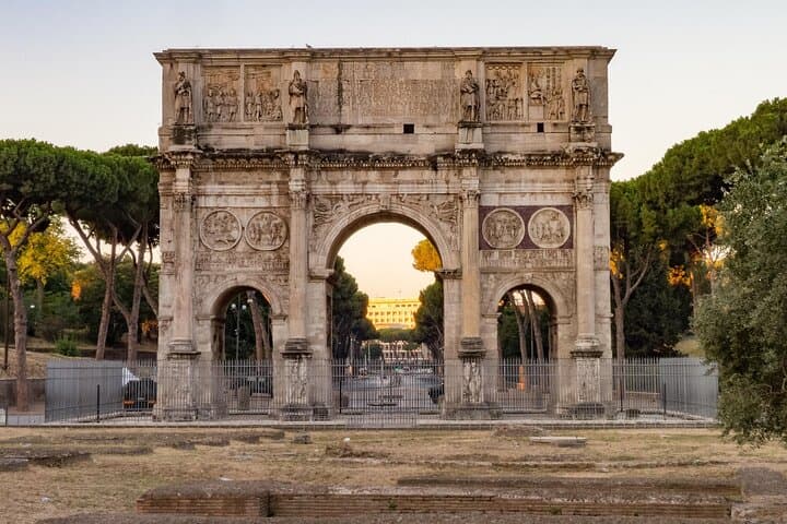 Glide Through Rome: Historic Highlights by Eco-Friendly Golf Cart photo 3