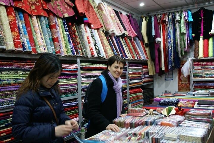Private Shanghai Shopping Tour: Tailors, Markets & Bargaining Tips photo 2