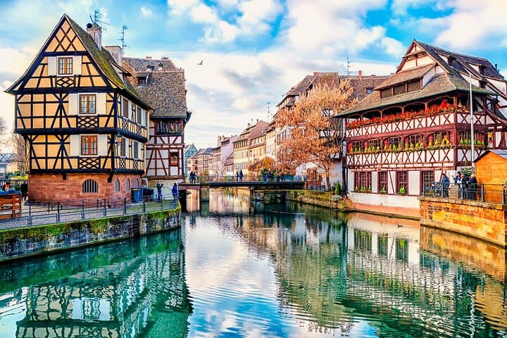 Brussels to Strasbourg Private Transfer with 2-Hour Sightseeing Stop