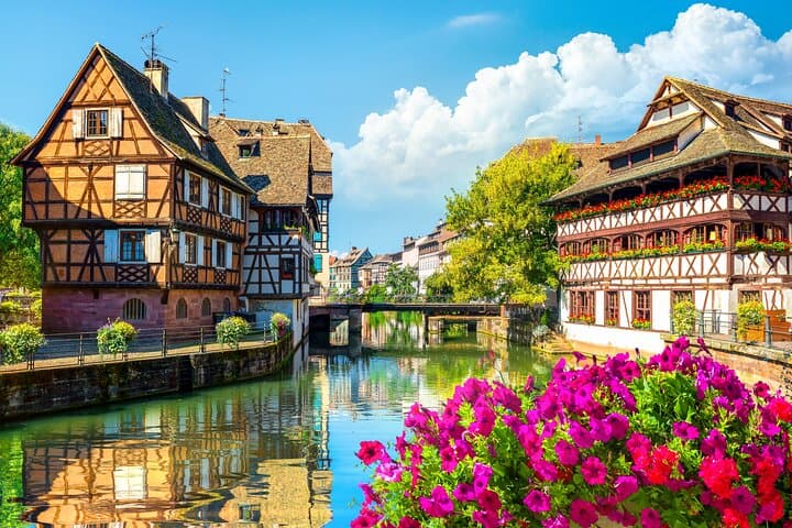 Brussels to Strasbourg Private Transfer with 2-Hour Sightseeing Stop photo 4