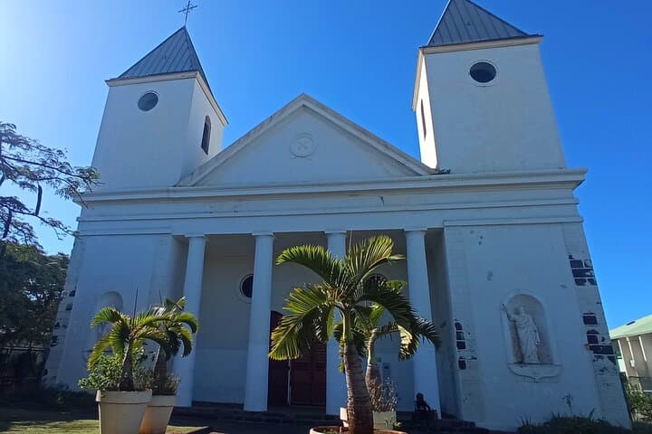Saint-Pierre Temples & Religions Private Tour: Cultural Highlights of Réunion photo 2