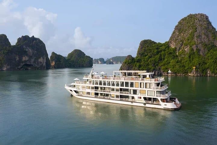 Hermes Luxury Halong Bay Cruise: 2-Day, 1-Night Experience from Hanoi photo 2