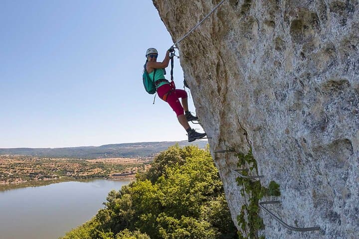 Via Ferrata Della Regina: Cliff Traverse at Monteleone Rocca Doria (Near Bosa)