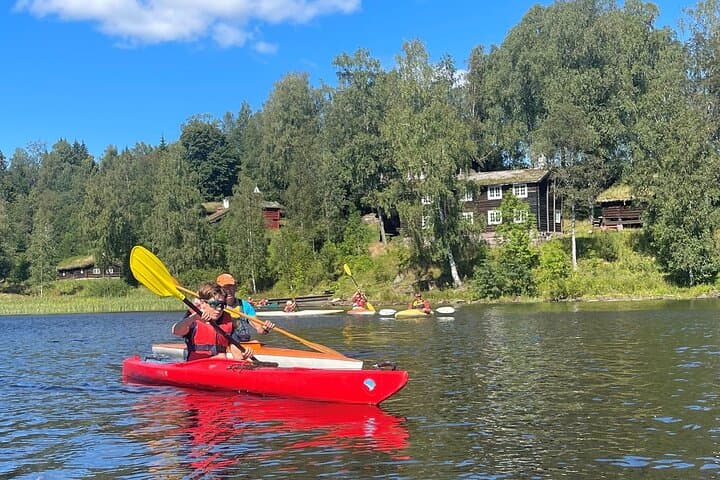 Paddle Bogstadvannet: Kayak & Canoe Tour Past Bogstad Manor and Bjørnsgard photo 4