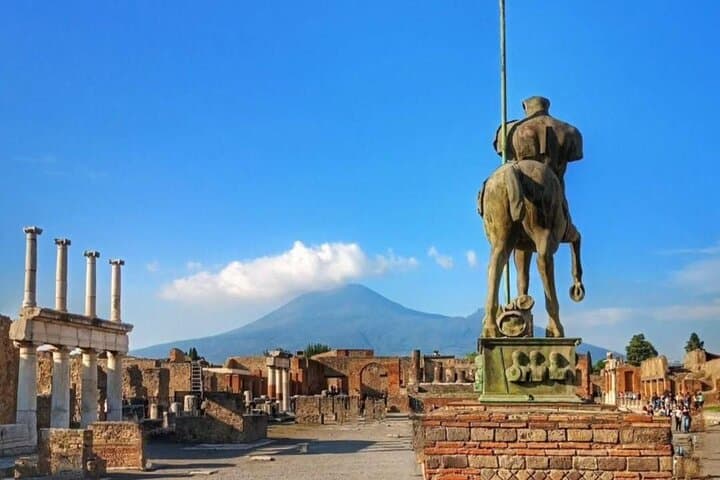 Sorrento to Pompeii and Mount Vesuvius — Full-Day Guided Tour photo 6