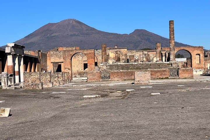 Amalfi Coast Day Trip: Positano, Sorrento & Pompeii Private Tour from Naples
