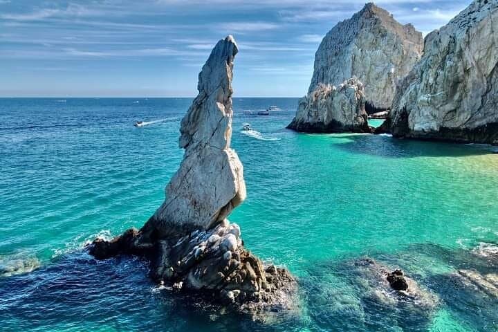Cabo San Lucas Private 3-Hour Snorkeling Tour to the Arch and Lover's Beach photo 3