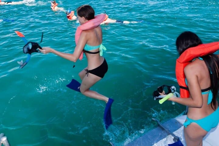Cabo San Lucas Private 3-Hour Snorkeling Tour to the Arch and Lover's Beach photo 6