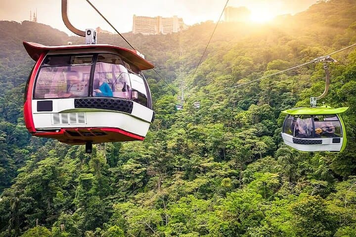 Genting Highlands Day Trip: Cable Cars, Temples & Theme-Park Views