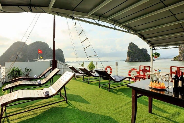 Luxury Ha Long Bay One-Day 5-Star Cruise with Limousine Transfer from Hanoi photo 1