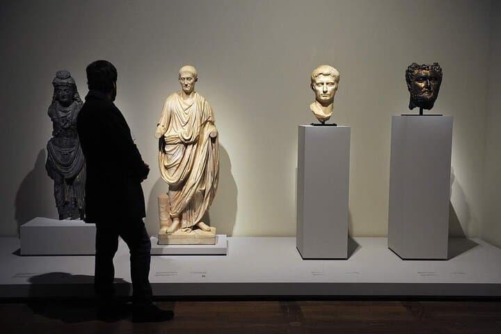 Skip-the-Line Louvre Abu Dhabi Tickets — Explore Art on Saadiyat Island photo 3