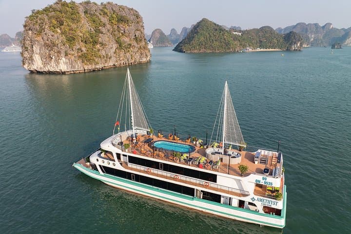 Amethyst Luxury Day Cruise in Ha Long Bay: Sung Sot, Titov & Luon Cave photo 1
