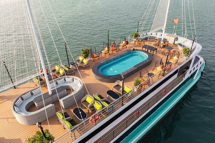 Full-Day Amethyst Cruise: Halong Bay Highlights, Kayaking & Titov Island photo 3