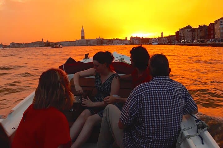 Lagoon Aperitif: Private 90-Minute Venice Boat Tour with Drinks and Views photo 2