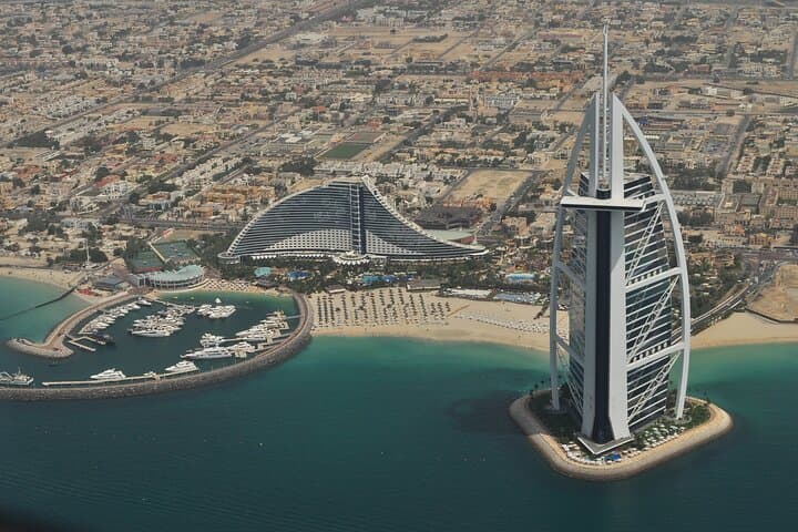 Dubai Helicopter Tour: 60-Min Skyline Flight Over Burj Khalifa & Palm Jumeirah photo 4
