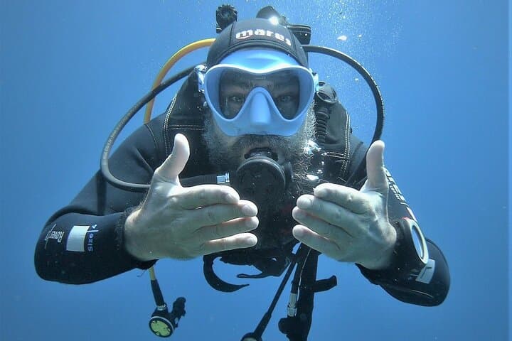 Sea Baptism at Ruja Island: Beginner Scuba Dive in Tavolara Marine Park photo 2