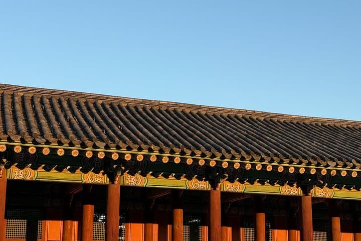 Seongsu to Deoksugung: Seoul Half-Day Walking Tour with Private Photos photo 2