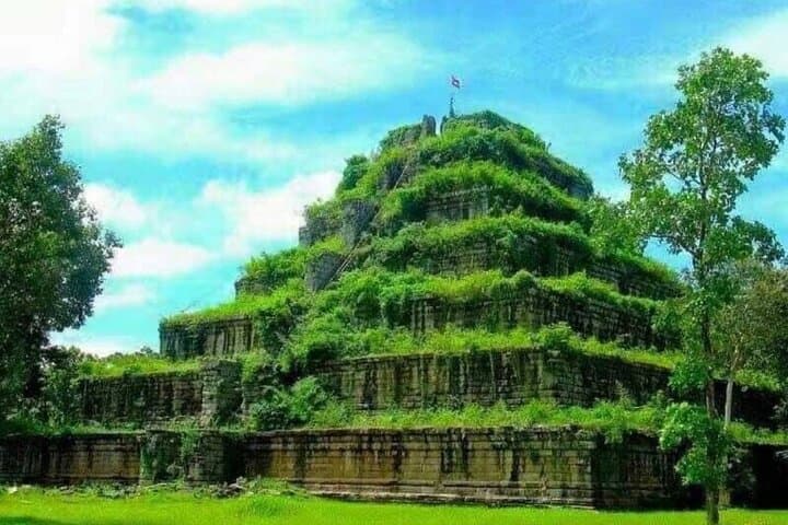 Explore Beng Mealea & Koh Ker: Full-Day Private Temple Tour from Siem Reap