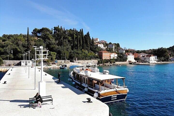 Dubrovnik to Koločep Ferry: Scenic Elaphiti Islands Transfer