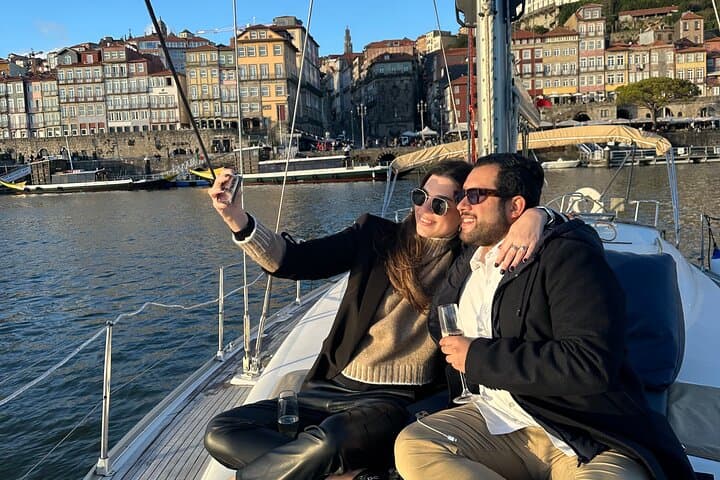 Romantic Douro River Cruise: Champagne & Sunset from Afurada Marina photo 3